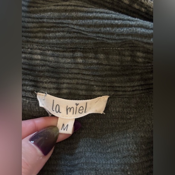 LA MIEL Corduroy Green Shaket - Picture 7 of 9